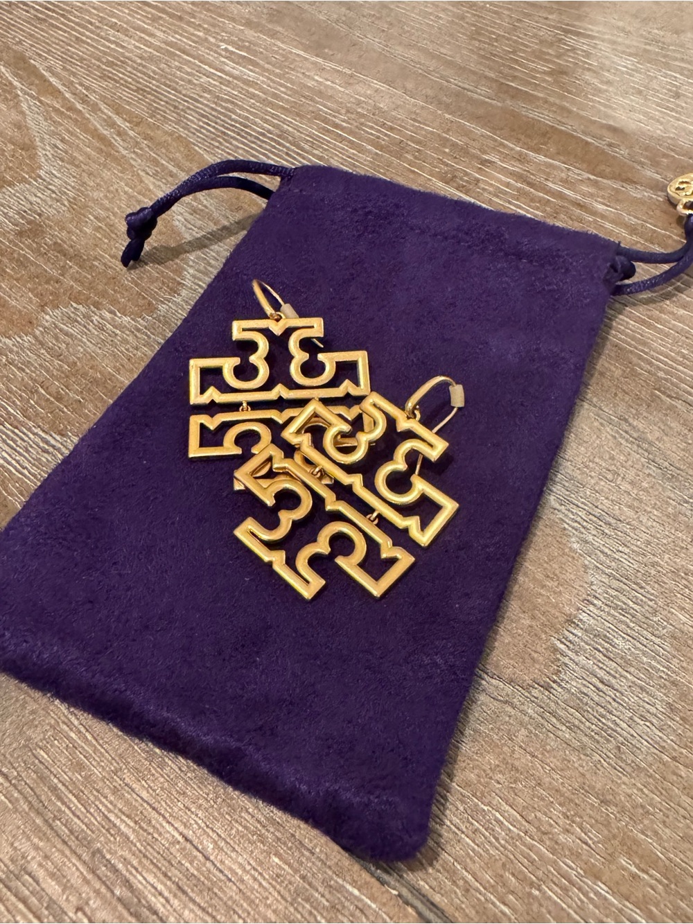 EUC Tory Burch Gold Earrings